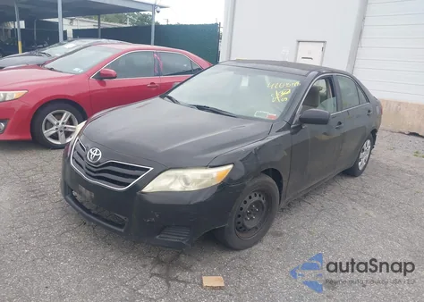2011 Toyota Camry Se/Le/Xle z USA, uszkodzony, nr VIN 4T1BF3EK5BU701322